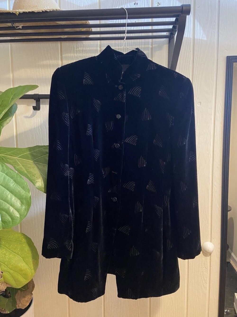 Dana Bachman Women’s Vintage Velvet Blazer Small